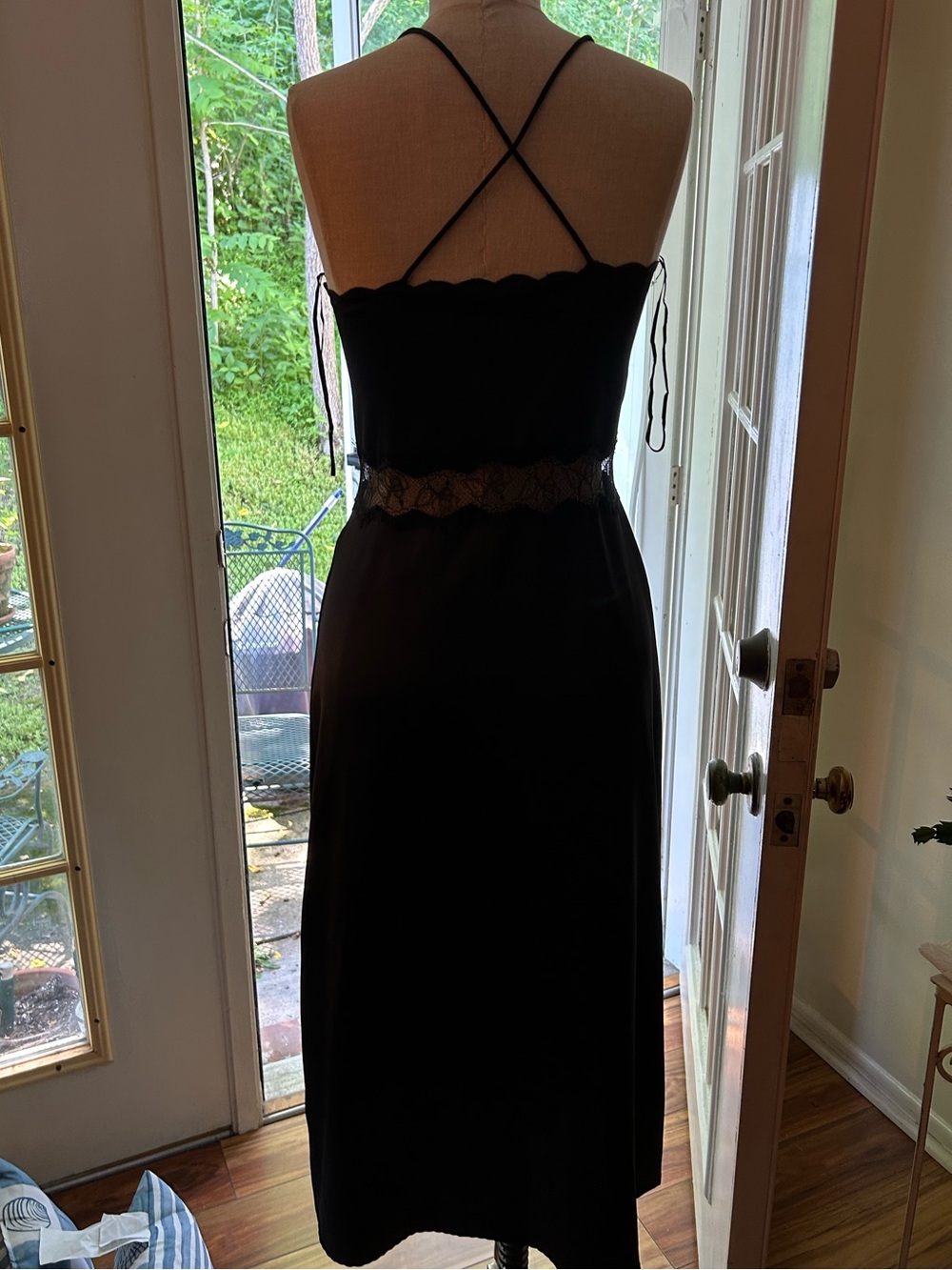 Zara limited edition Black lace slip dress with embroidered trim. xs - Picture 7 of 14